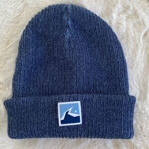 ❤️ Rusty Beanie Blue Skull Cap Hat NWOT